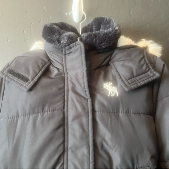 Abercrombie Kids girls jacket size: 5/6 color: black/ white - Picture 3 of 8